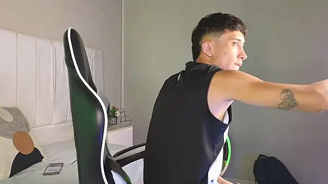 Rome cortes online show from 04-22-26, 08:37