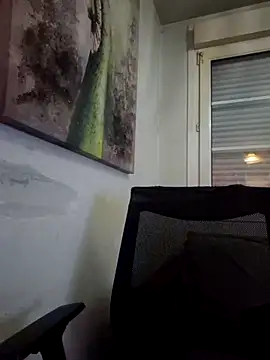 Snapshot of ssndratrans chatting on 06-11-26, 02:22 ssndratrans online show from 06-11-26, 02:22