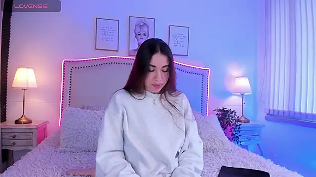 Hanna klover online show from 06-19-26, 02:01