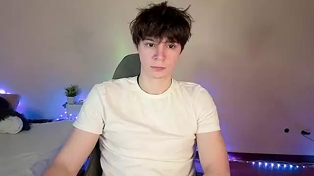 AnthonyCuutie online show from 05-15-26, 09:40