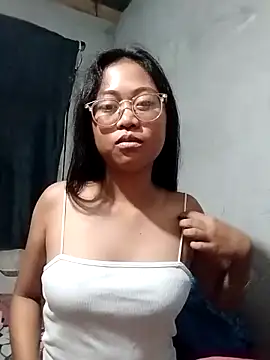 Snapshot of angelpinay44 chatting on 04-13-26, 04:44 angelpinay44 online show from 04-13-26, 04:44