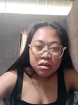 Snapshot of angelpinay44 chatting on 03-16-26, 01:46 angelpinay44 online show from 03-16-26, 01:46