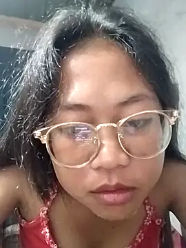 Snapshot of angelpinay44 chatting on 03-19-26, 03:23 angelpinay44 online show from 03-19-26, 03:23