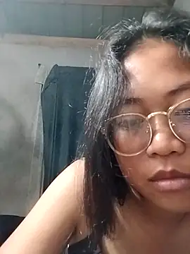 Snapshot of angelpinay44 chatting on 03-21-26, 12:09 angelpinay44 online show from 03-21-26, 12:09