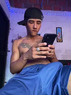 billi adamzz online show from 04-12-26, 10:35