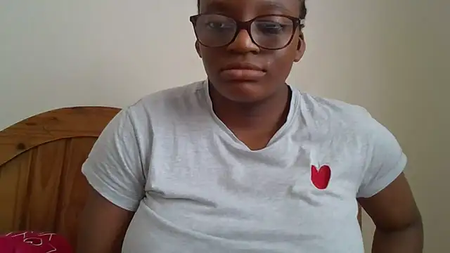 Snapshot of SexyGemBeauty chatting on 05-23-26, 11:42 SexyGemBeauty online show from 05-23-26, 11:42