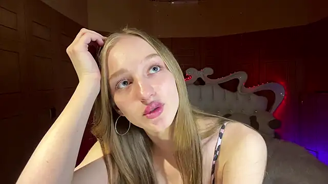 Anika Socutehe online show from 04-07-26, 06:10