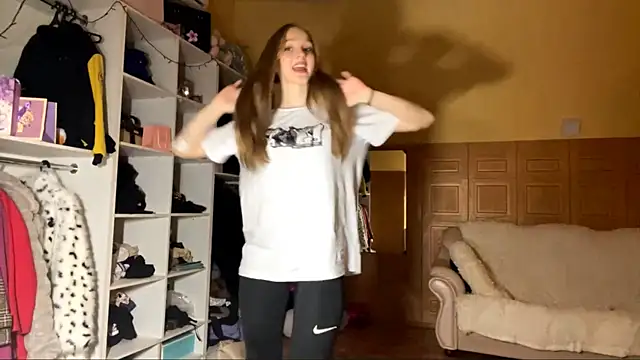 Snapshot of Anika_Socutehe chatting on 02-28-26, 06:07 Anika Socutehe online show from 02-28-26, 06:07