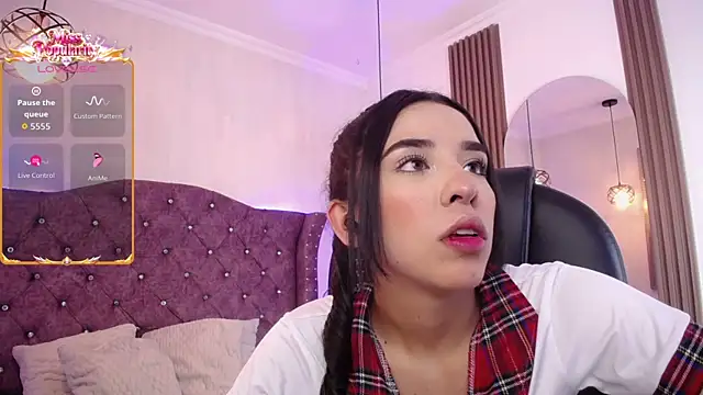 Amara Davis1 online show from 03-06-26, 04:51