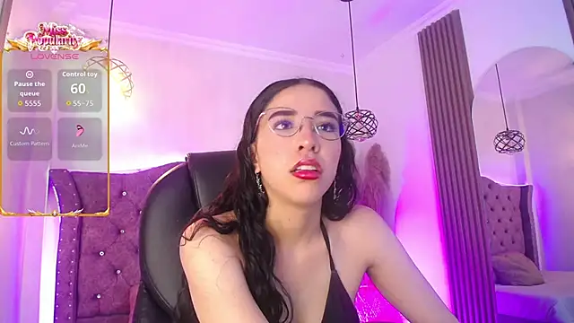 Snapshot of Amara_Davis1 chatting on 04-27-26, 05:05 Amara Davis1 online show from 04-27-26, 05:05