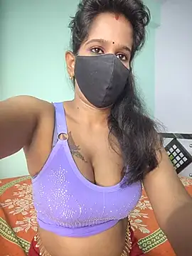 Snapshot of Tinaa_baby chatting on 05-23-26, 04:06 Tinaa baby online show from 05-23-26, 04:06