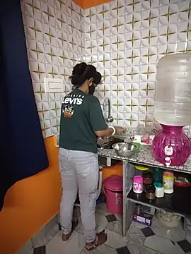 Tinaa baby online show from 06-16-26, 03:56