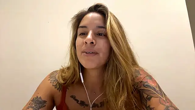 Snapshot of DeadraWestveer chatting on 03-04-26, 01:08 DeadraWestveer online show from 03-04-26, 01:08