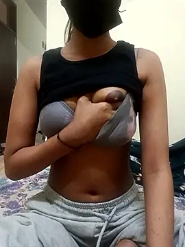 MAYA BED GIRL online show from 03-24-26, 12:21