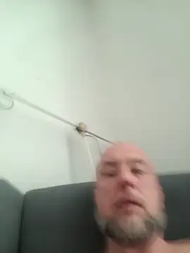 Snapshot of HornyDaddyMuscle chatting on 04-10-26, 08:43 HornyDaddyMuscle online show from 04-10-26, 08:43