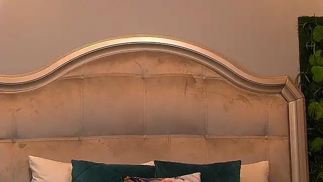 Kim Skyleer online show from 03-07-26, 05:58