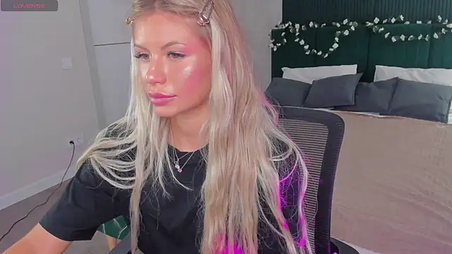 Sidny Beth online show from 07-30-26, 08:57