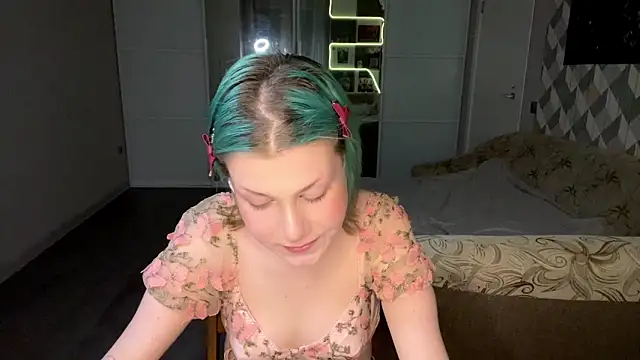 Snapshot of SalenaVeron chatting on 03-01-26, 06:41 SalenaVeron online show from 03-01-26, 06:41