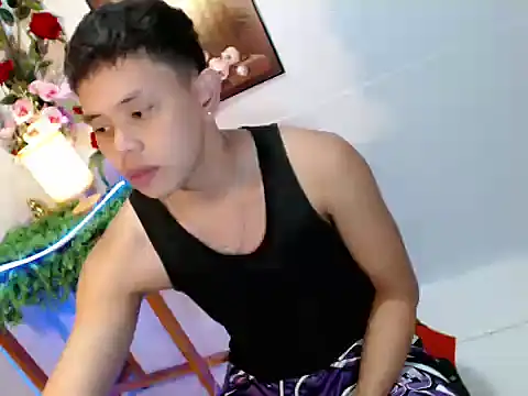 Snapshot of Baby_Maxxx chatting on 05-29-26, 05:13 Baby Maxxx online show from 05-29-26, 05:13