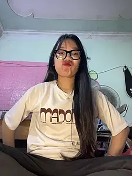 Leeeeiu online show from 03-19-26, 03:34