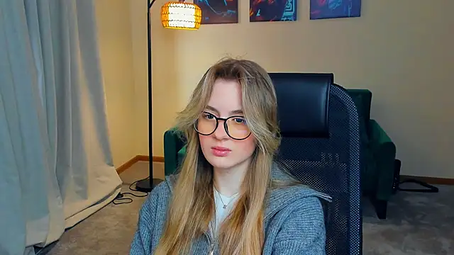 Snapshot of DortheaHupy chatting on 03-01-26, 07:30 DortheaHupy online show from 03-01-26, 07:30