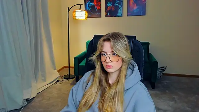 Snapshot of DortheaHupy chatting on 02-28-26, 07:08 DortheaHupy online show from 02-28-26, 07:08