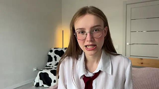 Lolatatee online show from 03-25-26, 05:07