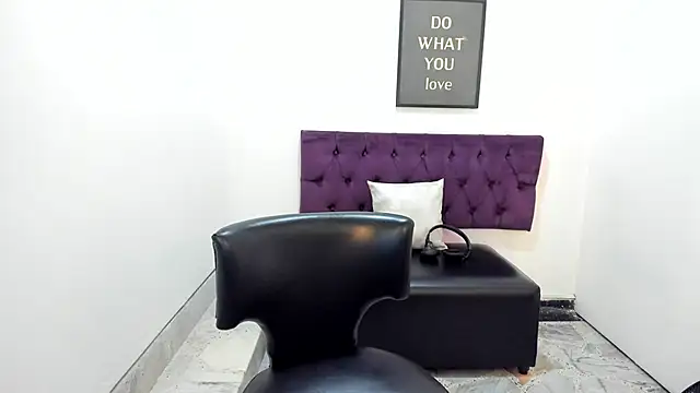 Snapshot of TomBoy_Natali chatting on 05-15-26, 11:08 TomBoy Natali online show from 05-15-26, 11:08