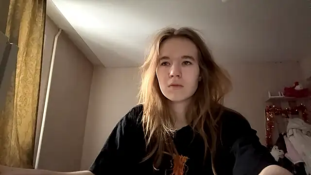 Snapshot of LeomaJee chatting on 03-03-26, 11:28 LeomaJee online show from 03-03-26, 11:28