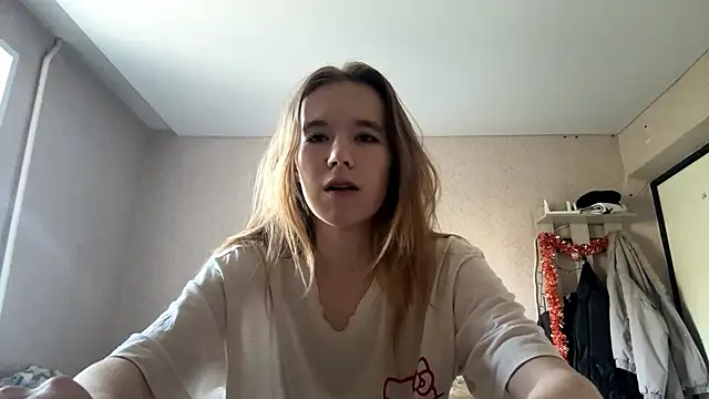 Snapshot of LeomaJee chatting on 07-01-26, 12:38 LeomaJee online show from 07-01-26, 12:38