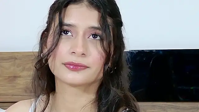 AleciaNoah online show from 04-06-26, 06:53