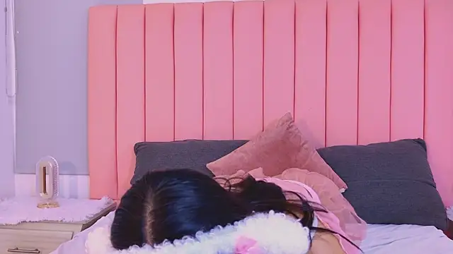 AleciaNoah online show from 04-13-26, 07:07