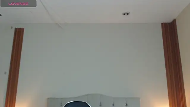 Snapshot of emiily_skinny chatting on 04-09-26, 05:09 emiily skinny online show from 04-09-26, 05:09