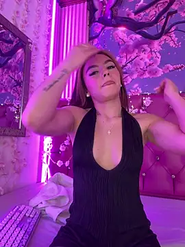   Nahomy online show from 04-21-26, 05:19