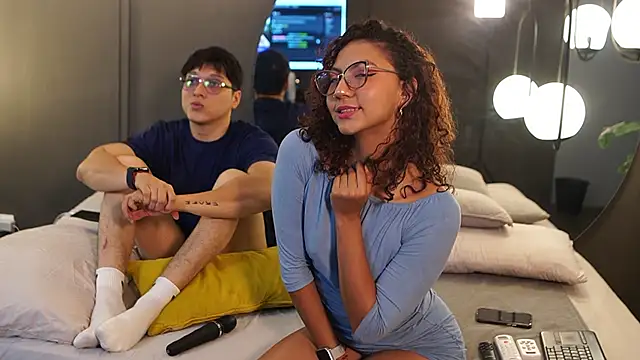 Mia and Belmonth online show from 03-04-26, 12:24