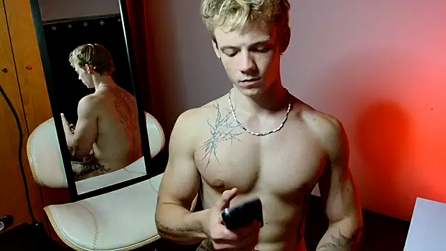 Snapshot of alexbarczukxxx chatting on 05-19-26, 09:44 alexbarczukxxx online show from 05-19-26, 09:44