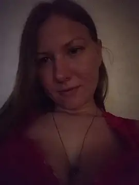 Snapshot of August_Shine chatting on 05-21-26, 06:27 August Shine online show from 05-21-26, 06:27