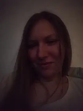 Snapshot of August_Shine chatting on 04-23-26, 06:20 August Shine online show from 04-23-26, 06:20