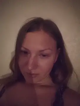Snapshot of August_Shine chatting on 05-15-26, 06:17 August Shine online show from 05-15-26, 06:17