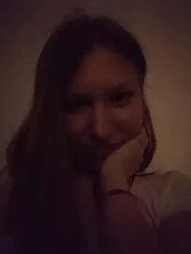 Snapshot of August_Shine chatting on 04-22-26, 06:14 August Shine online show from 04-22-26, 06:14