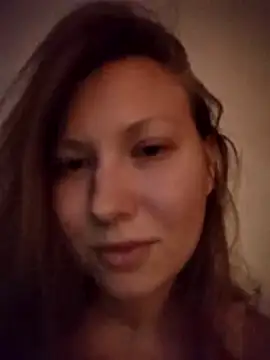 August Shine online show from 04-10-26, 06:48