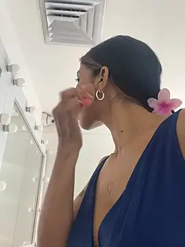 VioletaHills  online show from 03-25-26, 12:26