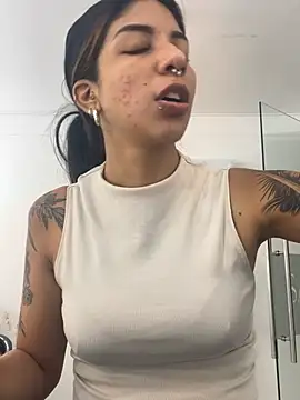 Snapshot of VioletaHills_ chatting on 06-22-26, 12:13 VioletaHills online show from 06-22-26, 12:13