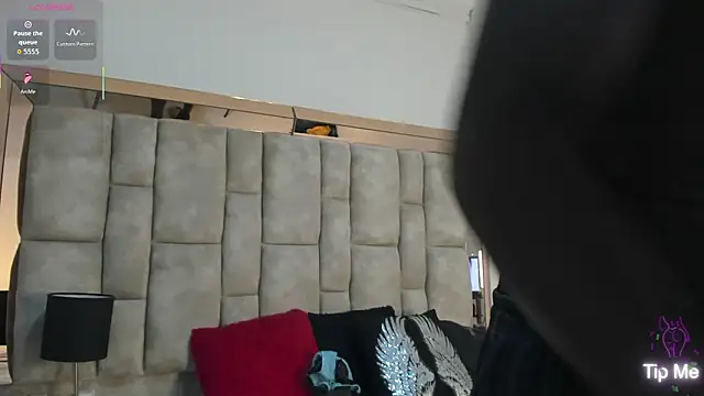 Titan Moreno  online show from 03-14-26, 12:33