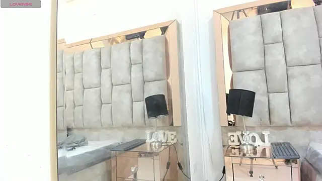 Titan Moreno  online show from 04-18-26, 01:35