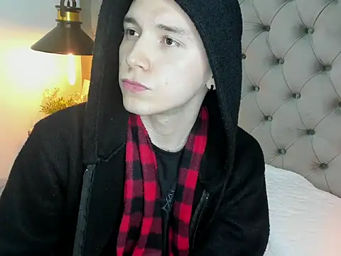 Snapshot of hollannd_ chatting on 05-26-26, 12:36 hollannd online show from 05-26-26, 12:36