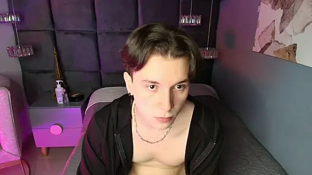 hollannd  online show from 04-11-26, 01:04