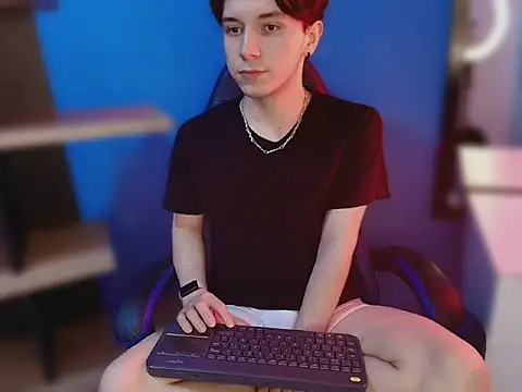 hollannd  online show from 03-14-26, 01:06