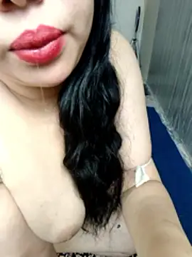 Snapshot of HoT_LiiiNa chatting on 06-11-26, 09:50 HoT LiiiNa online show from 06-11-26, 09:50