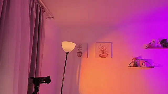 AlaiaRogers online show from 04-22-26, 10:33